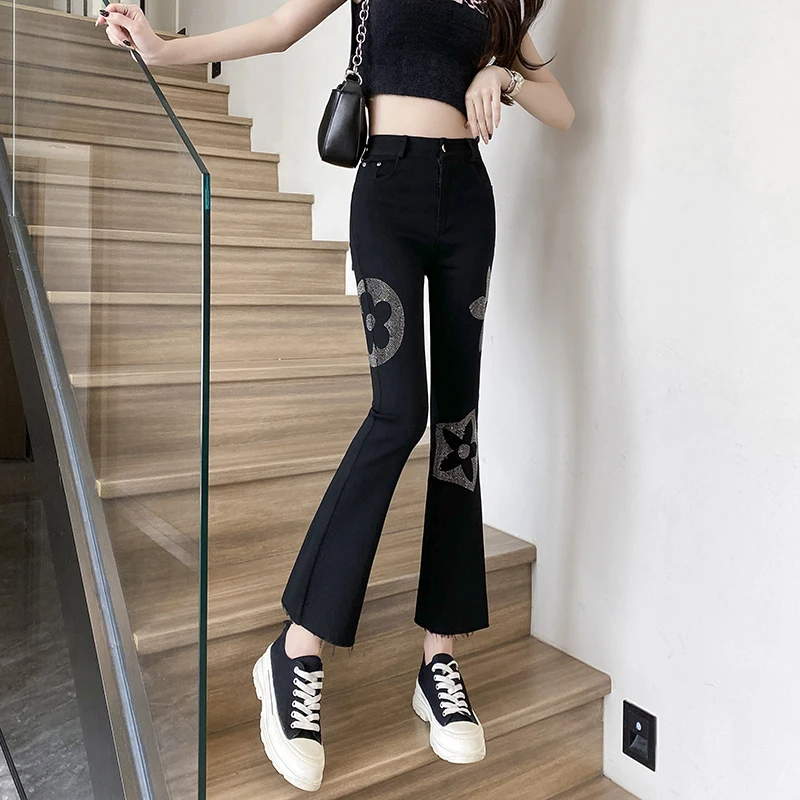 Spring New Design Sense Heavy Industry Hot Diamond Retro Micro Ragged Pants for Women's Fashion Slim Stretch Cropped Jeans