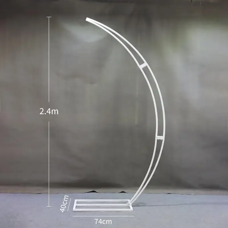 Luxuriöser 7,9 Fuß Mondförmiger Eisen-Kronleuchterständer | Outdoor-Hochzeits-Hintergrunddekoration für Bühnen, Partys, Weihnachten & Veranstaltungen – Detail 4