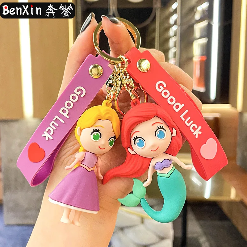 

miniso Princess car keychain pendant, exquisite bag