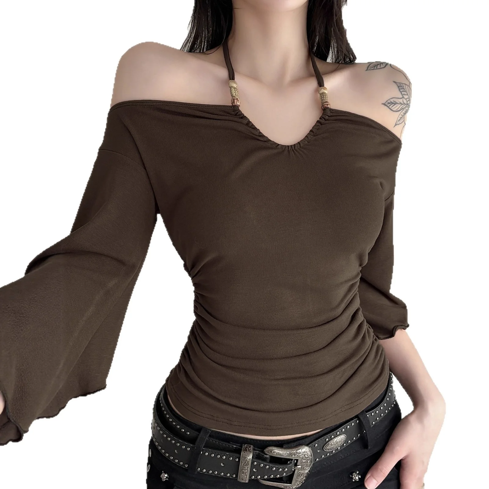 スリムフィットビーズ付き肩掛けTシャツ レトロなスリムフィットバットウィングスリーブニット生地 薄手サマーTシャツ