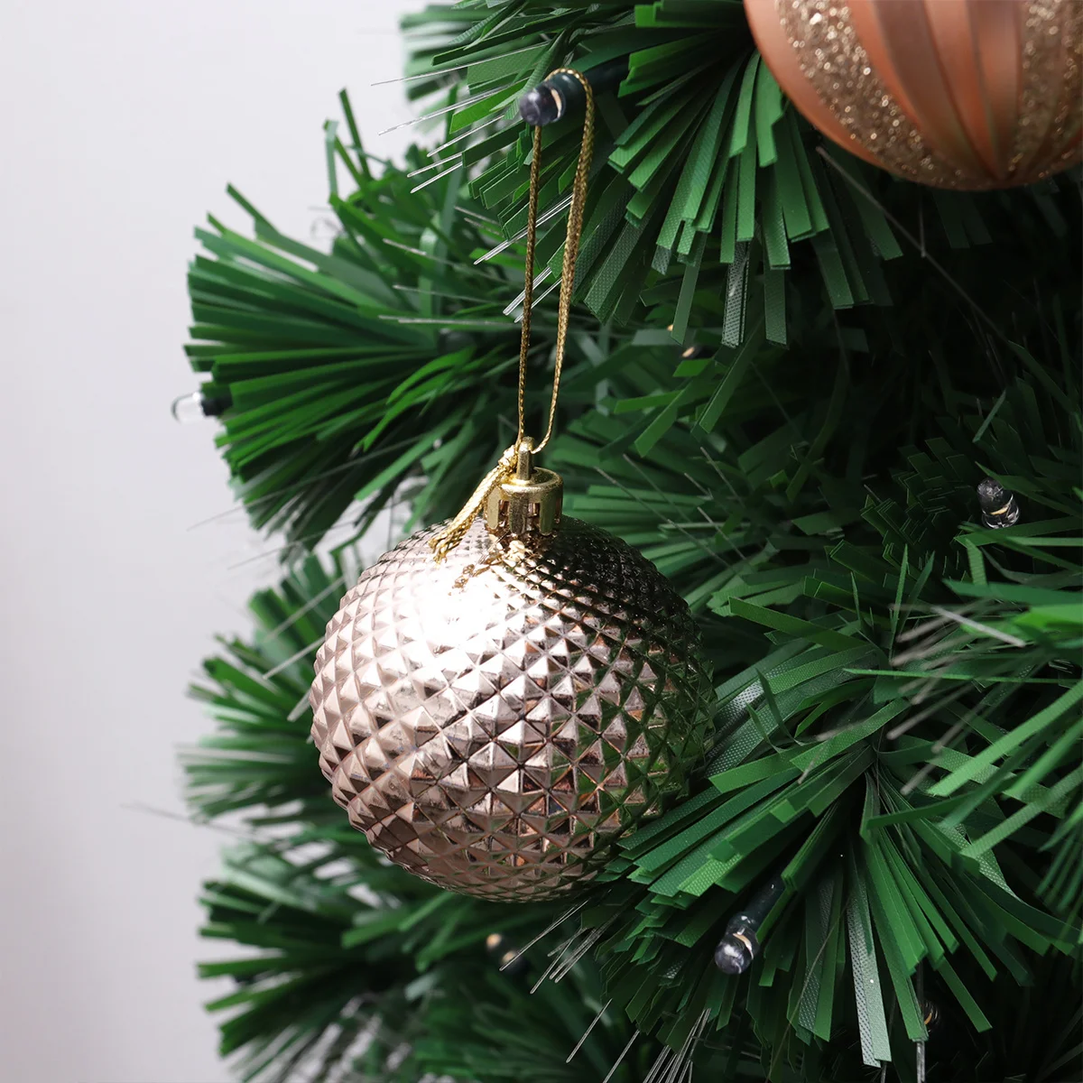 

12Pcs Christmas Ball Golden Plastic Christmas Tree Decoration Hanging Display Ornament for Home Holiday Party Wedding