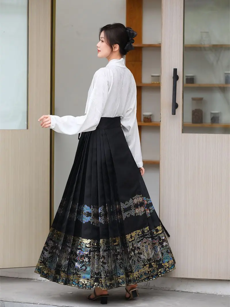 Nine Color Deer Horse Face Skirt, Small Stature, Woven Gold Makeup Wer, New Chinese Hanfu National Style Set, Autumn And