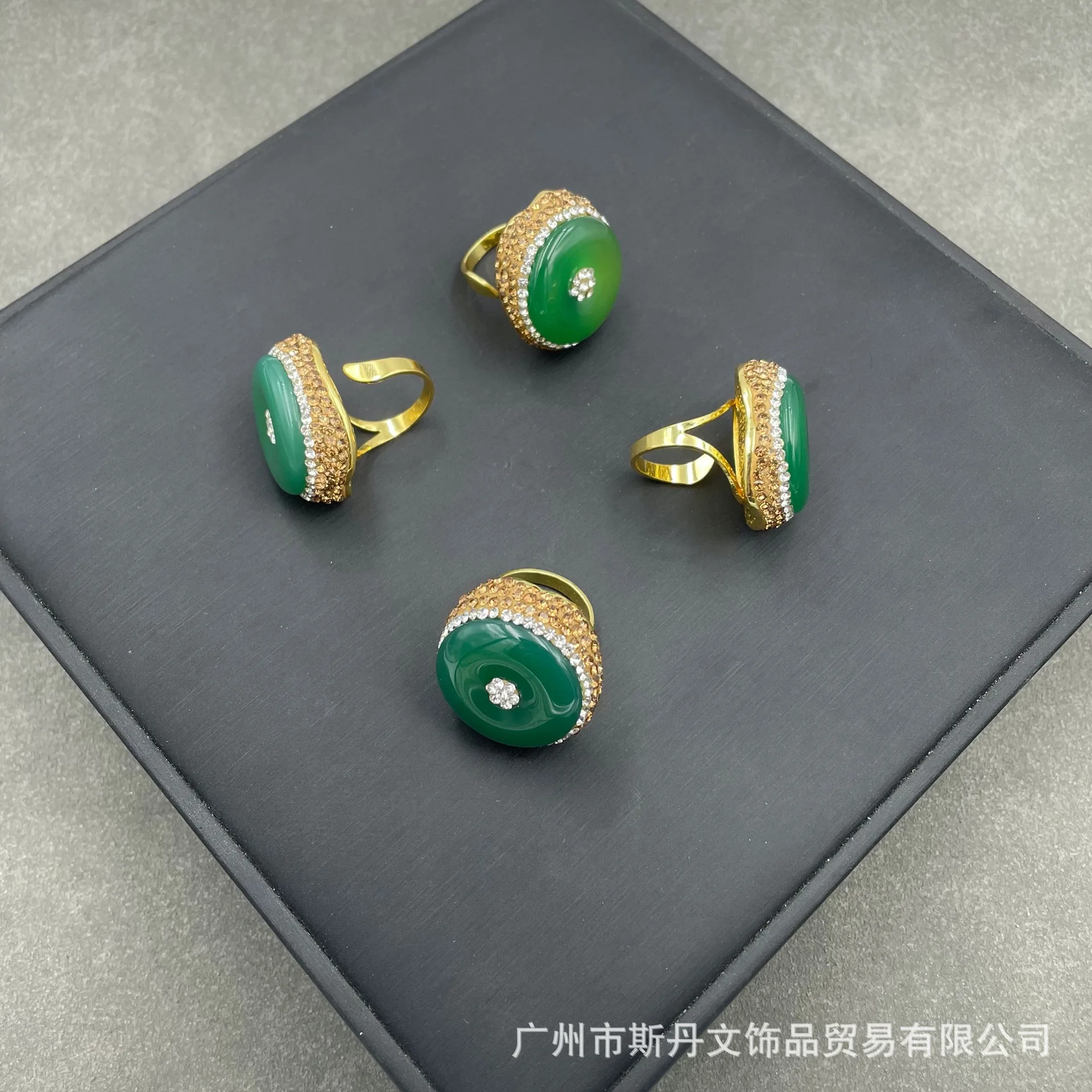 

New natural chalcedony safety buckle personalized jade inlaid ring live broadcast source manufacturer wholesale ring