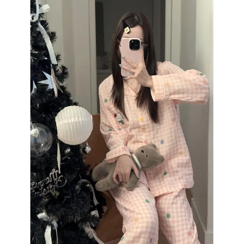 Conjunto de pijamas bonitos de dibujos animados de Hellokitty bordado estilo Harajuku Kawaii conjunto de 2 piezas pijamas de lana gruesa moda de invierno nuevo 2025