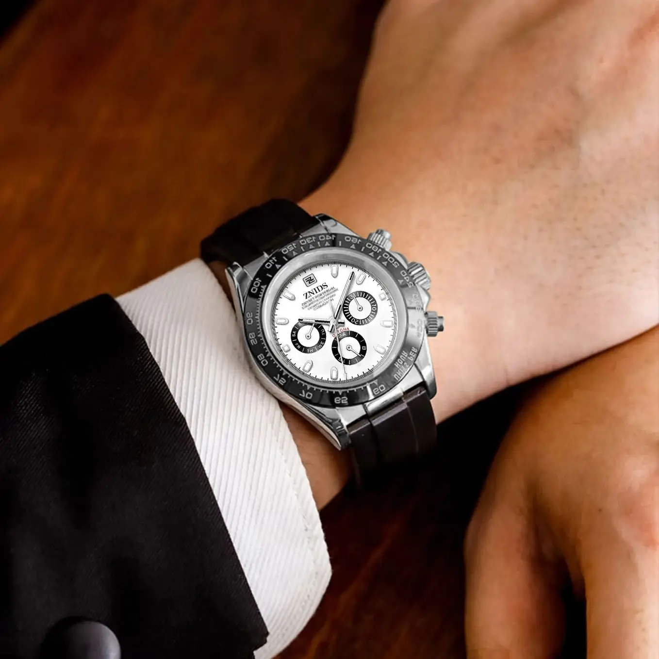 Thumbnail 2 - #25 Quartz Watches Comparison Guide