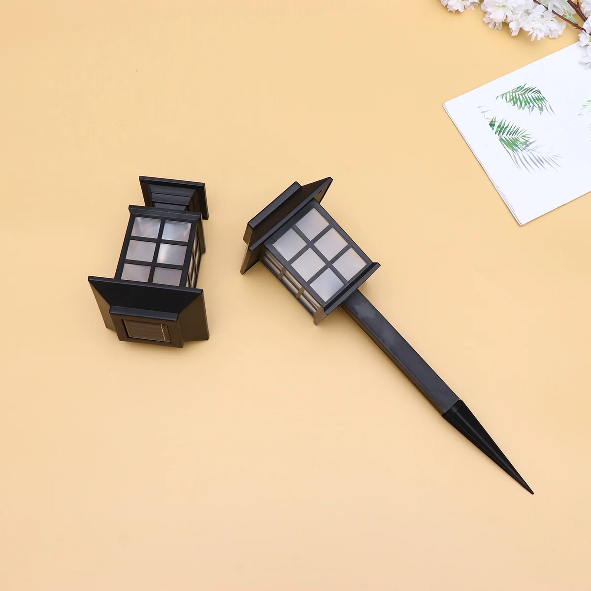 

4pcs Solar Post Lights Outdoor Waterproof Solar Powered Wall Light For Courtyard Garden Bright White Light Durable Easy