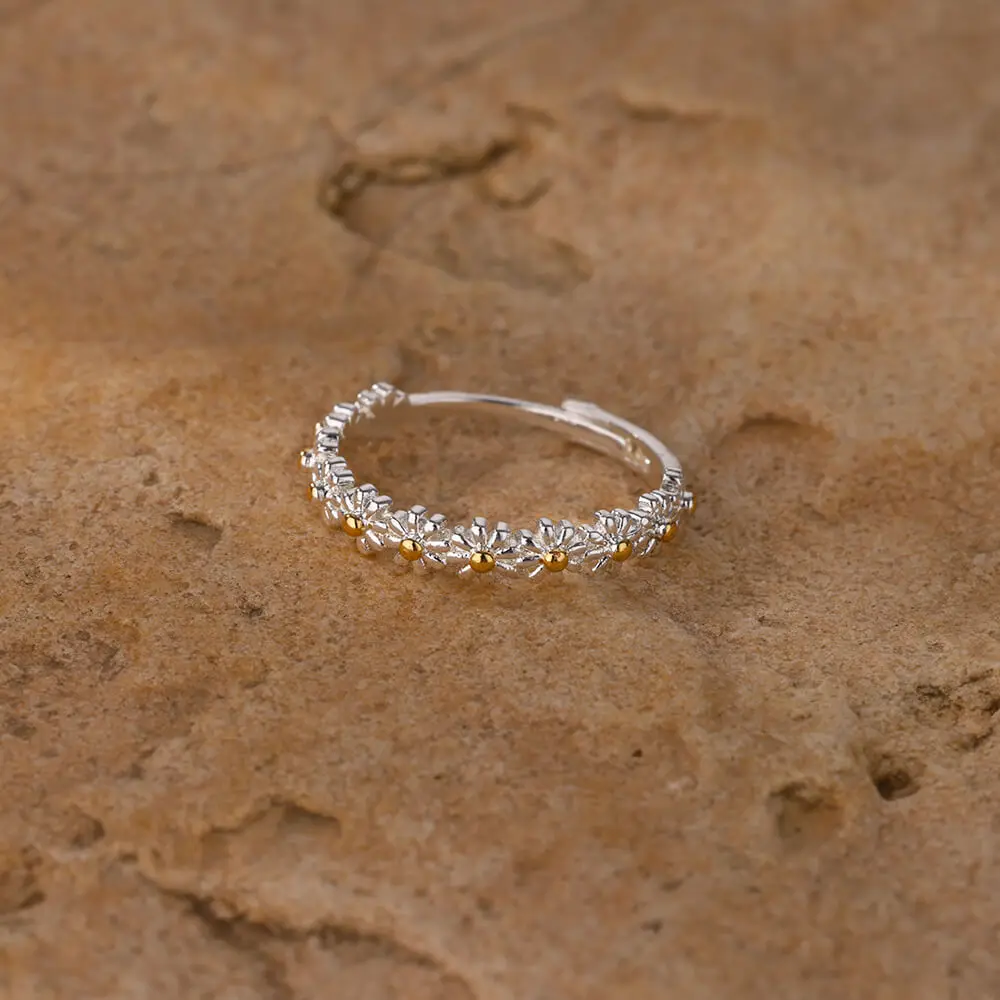 Women's Vintage Daisy Adjustable Open Cuff Flower Ring