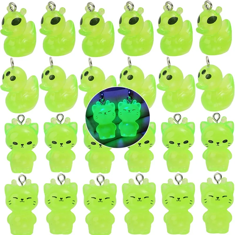 5/20x Glowing in Dark Cartoon Alien Kitty Duck Pendants Creative Green Resin Charms for DIY Jewelry Bracelets Earrings Keyrings