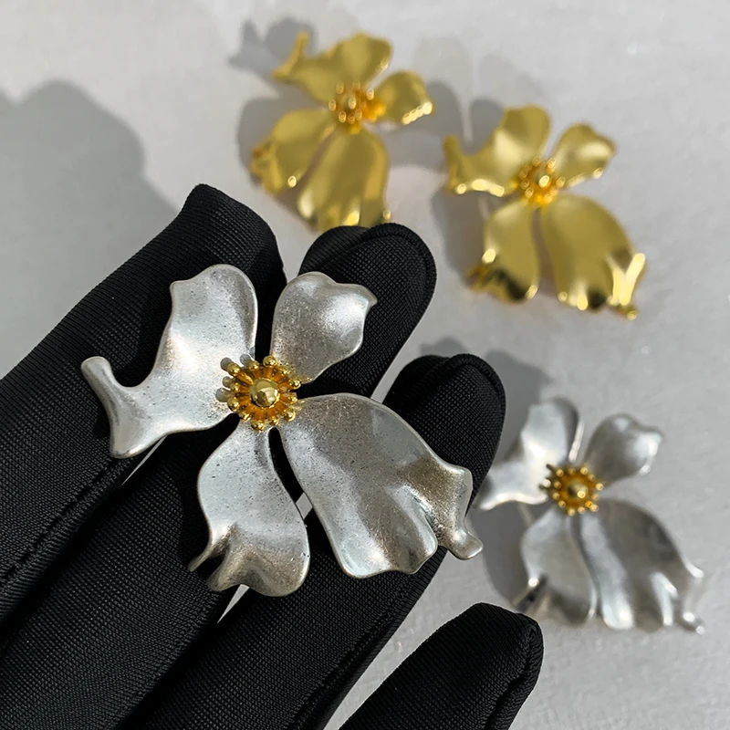 

Trend Designer Gold Silver Flower Exaggerated Big Earrings For Women Famous Brand High Quality Luxury Jewelry Party Goth Boho