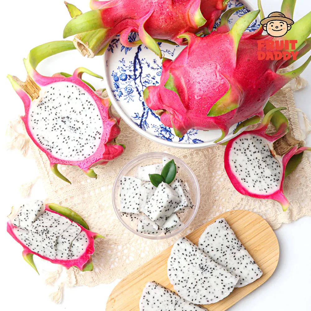 قسط فاكهة التنين الأبيض الطازج والناعم