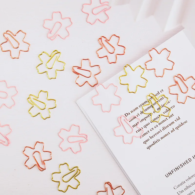 30 pz Metallo Macaron Colori Graffette Sakura Ago di Carta Segnalibro Memo Clip di Metallo Cancelleria Fiori di Ciliegio Pinze