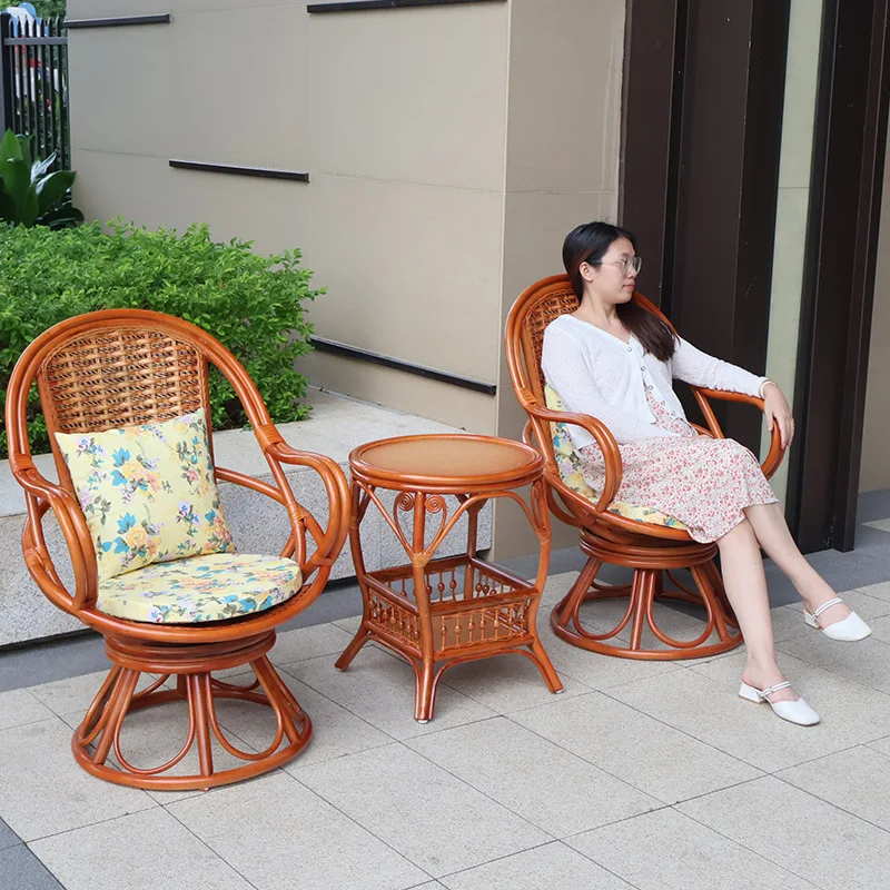 Klassischer Couchtisch, Rattanstuhl, Haushalt, Wohnzimmer, einzelne Rückenlehne, Freizeit