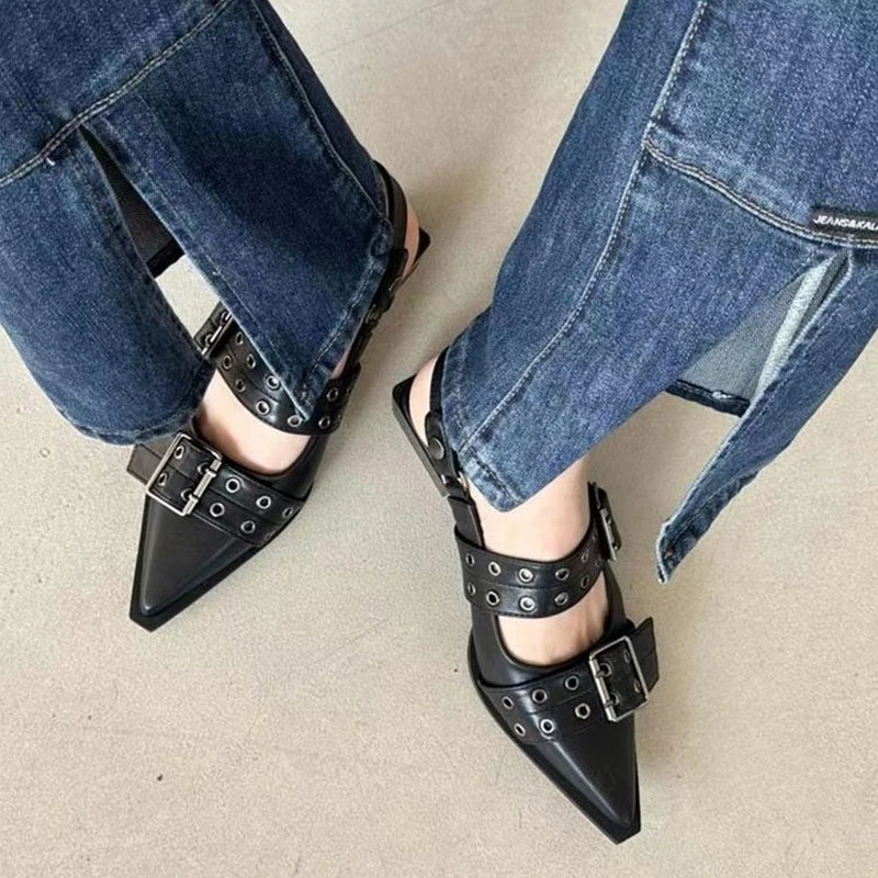 Buty Mary Jane ze szpiczastym noskiem w stylu francuskim Retro Buty na średnim obcasie dla kobiet ze spódnicami i małymi skórzanymi butami