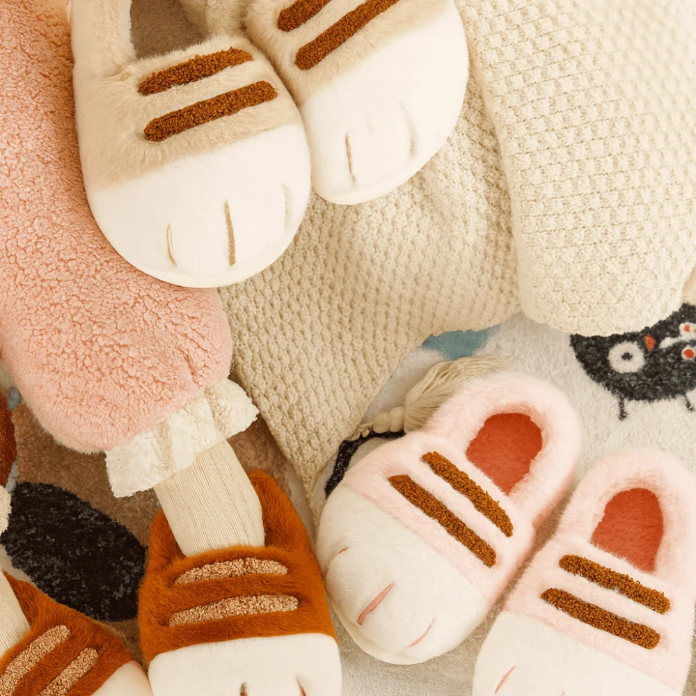 

A Pair New Closed Heel Cat Paw Slippers Non Slip Warm Animal Claw Slipper Fluffy Adorable Slippers Home Shoes