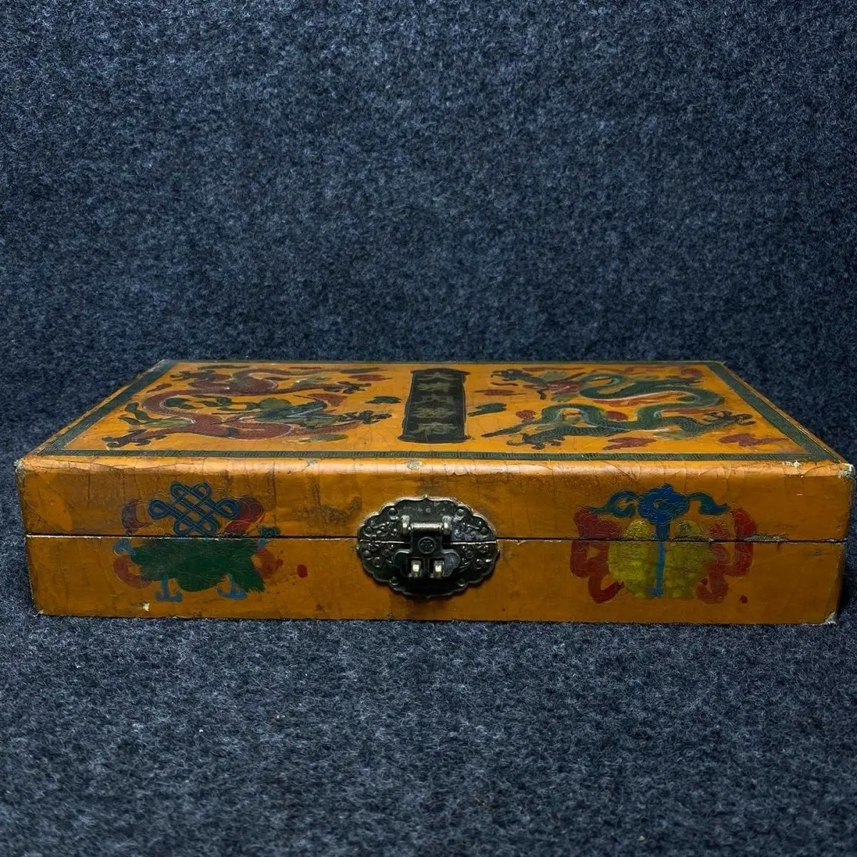 Daqing Qianlong Imperial Lacquer Collection Box Hidden Jade Bracelet Bracelet Size: Inner Diameter 64mm