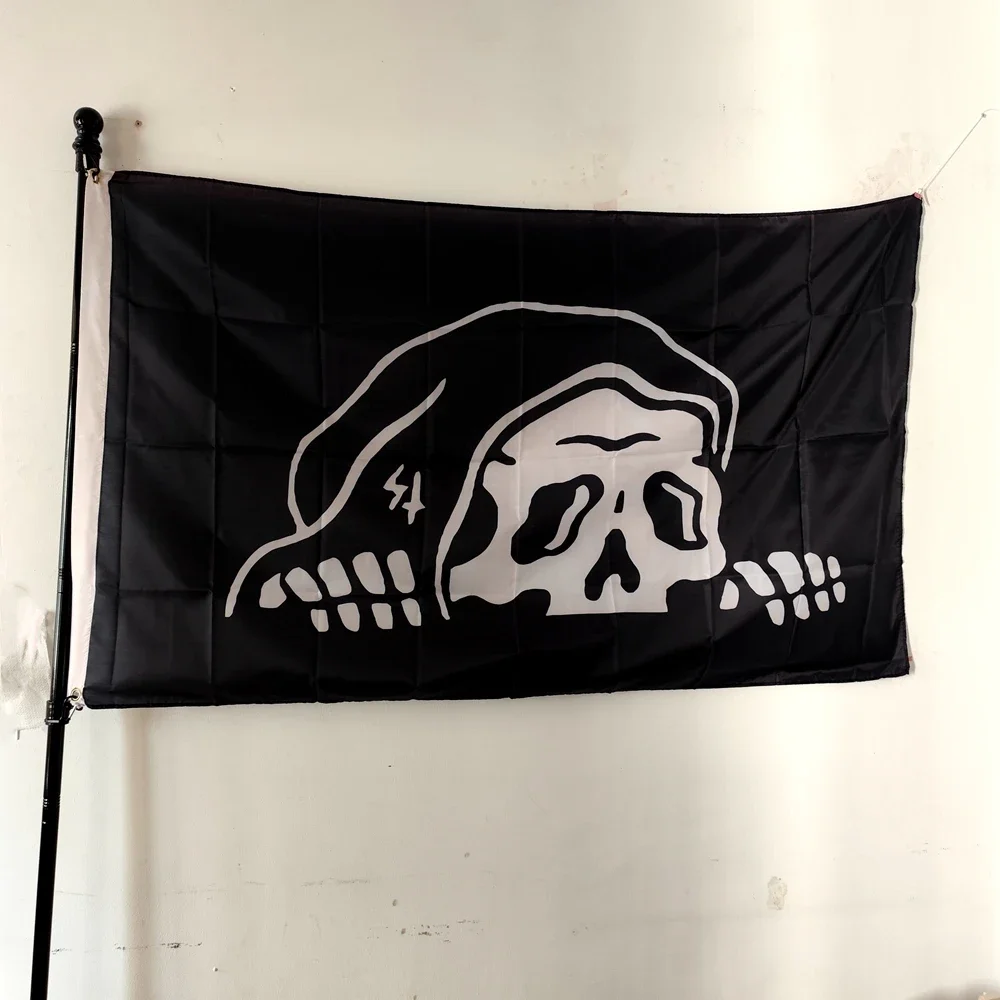 Skull Flag Flying Pirate Flag Garden Banner Party Decoration Outdoor Indoor 90x150cm Polyester