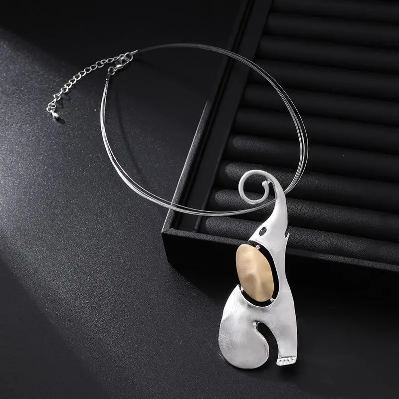 New Vintage Elephant Shape Collares Neck Chokers For Women Niche And Unique Animal Suspension Pendants Necklace Jewelry Gift
