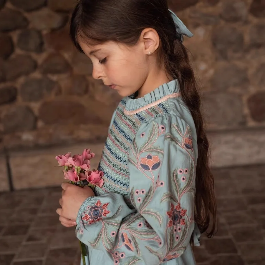Childrens Dress 26 Autumn/Winter Girls Retro Style High End Embroidery Embroidered Velvet Princess Dress