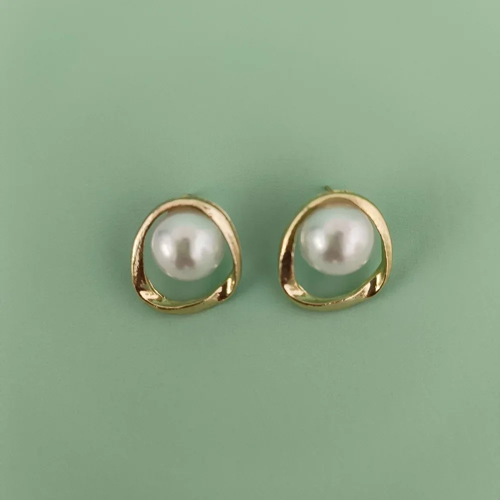 Круглые серьги с жемчугом, винтажные украшения во французском стиле, элегантные аксессуары Y2K для женщин, тренд 2024, романтическая новинка в пирсингах 귀걸이