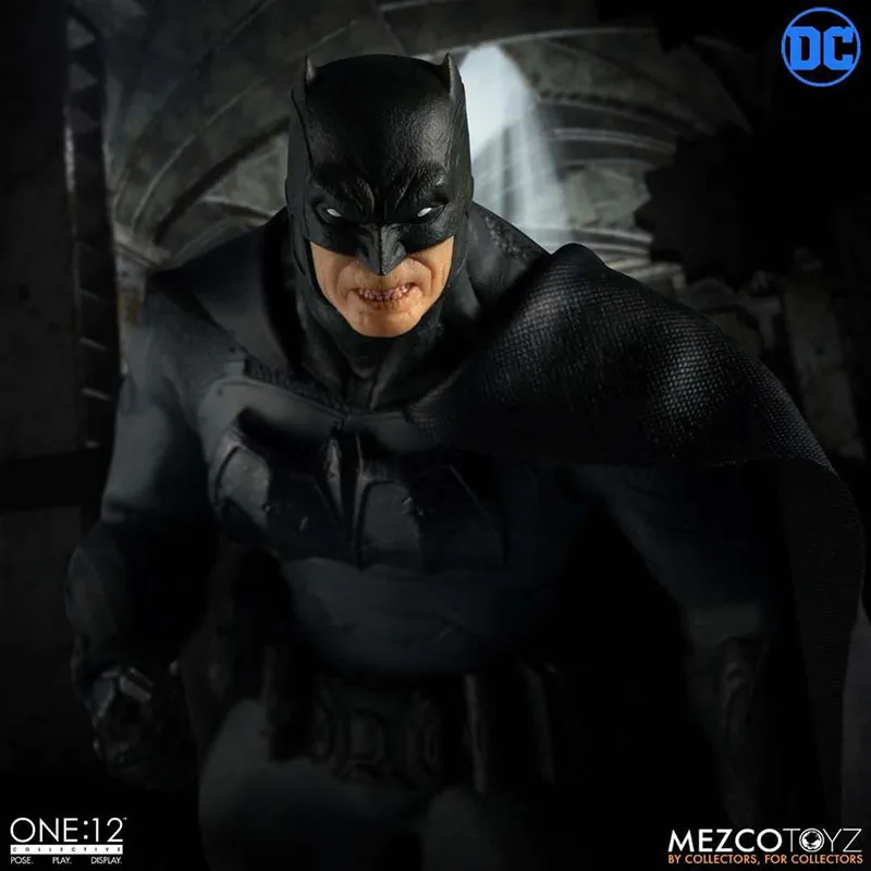 In Stock Original Mezco 1/12 Scale Collectible Elderly Batman Dark Knight 6Inch Action Figure Full Set Model Toys