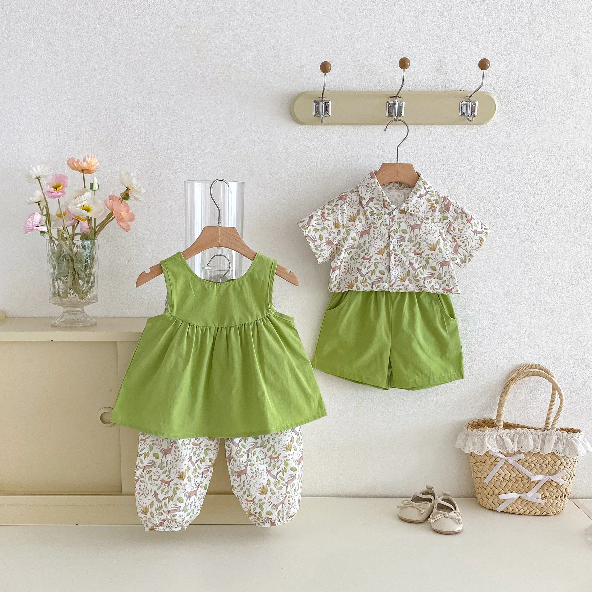 

2026 Summer New Children Short Sleeve Clothes Set Boys Shirts Shorts 2pcs Suit Girls Thin Cotton Vest Set Fashion Kids Outfits