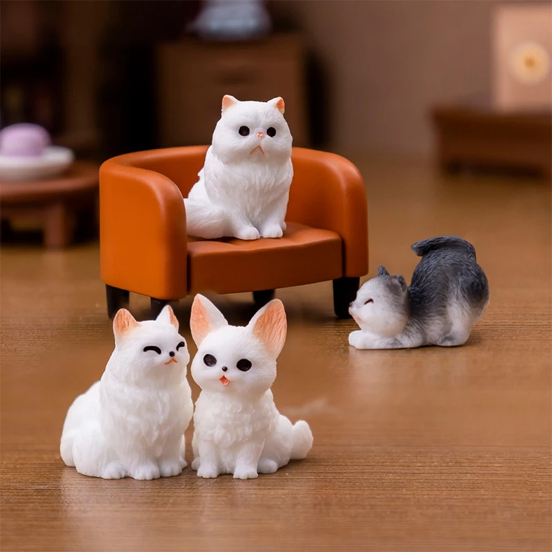 Kawaii Mini Cat Ornament Cartoon Kitten Micro Landscape Dollhouse Model Car Interior Home Desktop Decoration