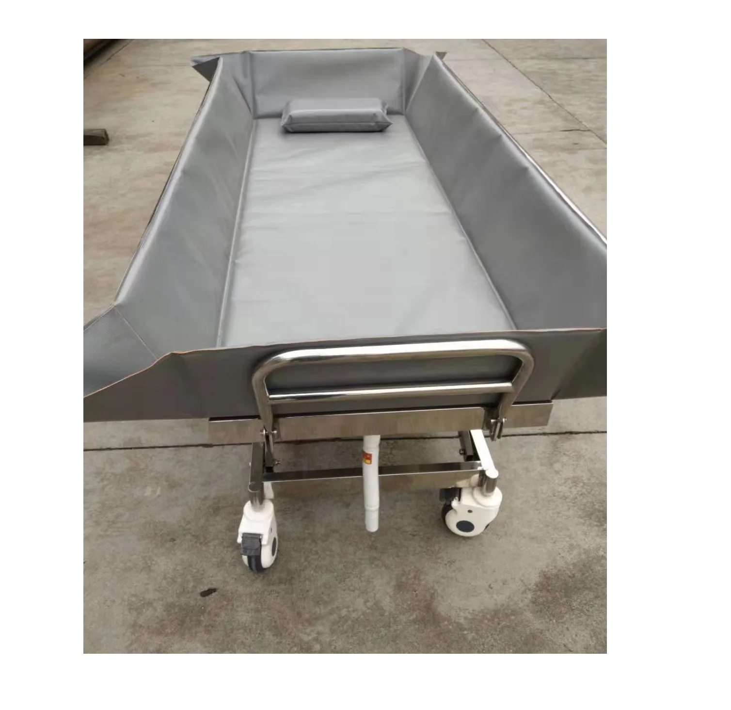 Lit de bain pliable médical multifonctionnel et imperméable pour patients alités