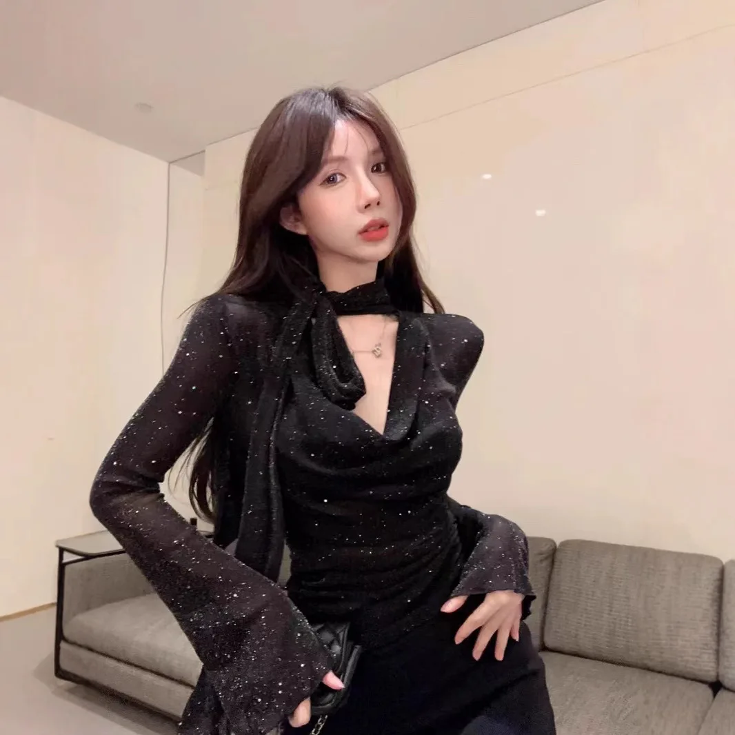 

Salt-style fashion V-neck chic top, 2025 spring-summer new French-style elegant slimming T-shirt for women