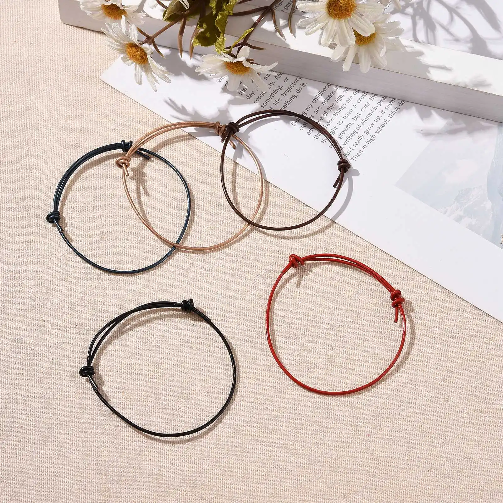 100pcs Adjustable Spray Painted Cowhide Leather Braided Cord Bracelet Random Mix Color Thread Bracelet for Women Jewelry Making