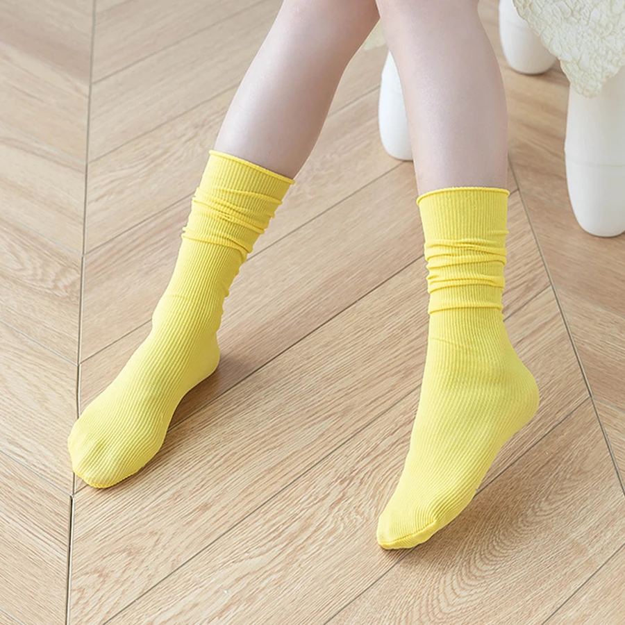 1 pair of children's ice socks medium length dopamine wear with wind colored pile socks