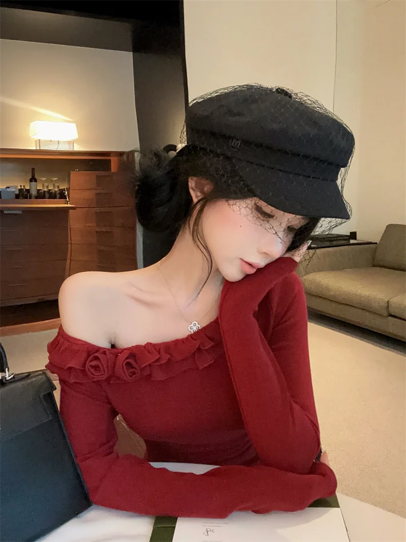 Red Flower Ear Musoom oulder Bared Long Sve Base irt Women's Autumn Winter Slimming Fit New Year Luy Year T-irt