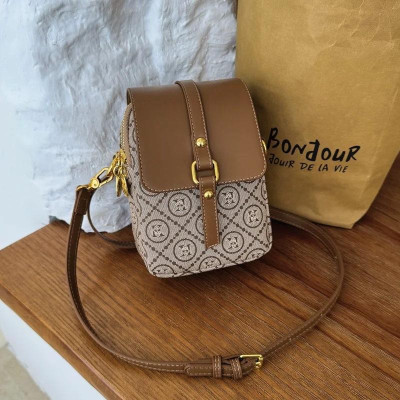Women's checkered diagonal cross small round bag, retro contrasting flip shoulder bag