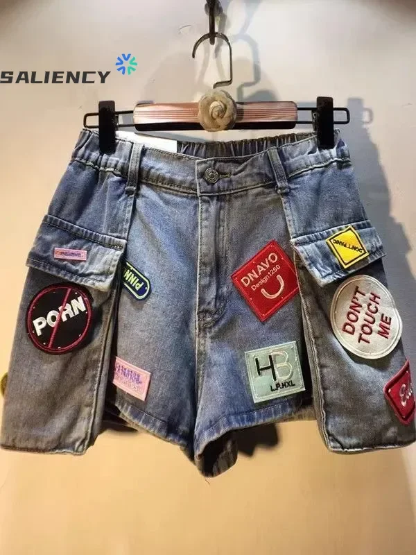 

SALIENCY летние женские сексуальные вышитые буквенные логотипы с нашивкой и высокой талией, рабочая одежда, джинсовые шорты с карманами для женщин, джинсы нестандартной формы