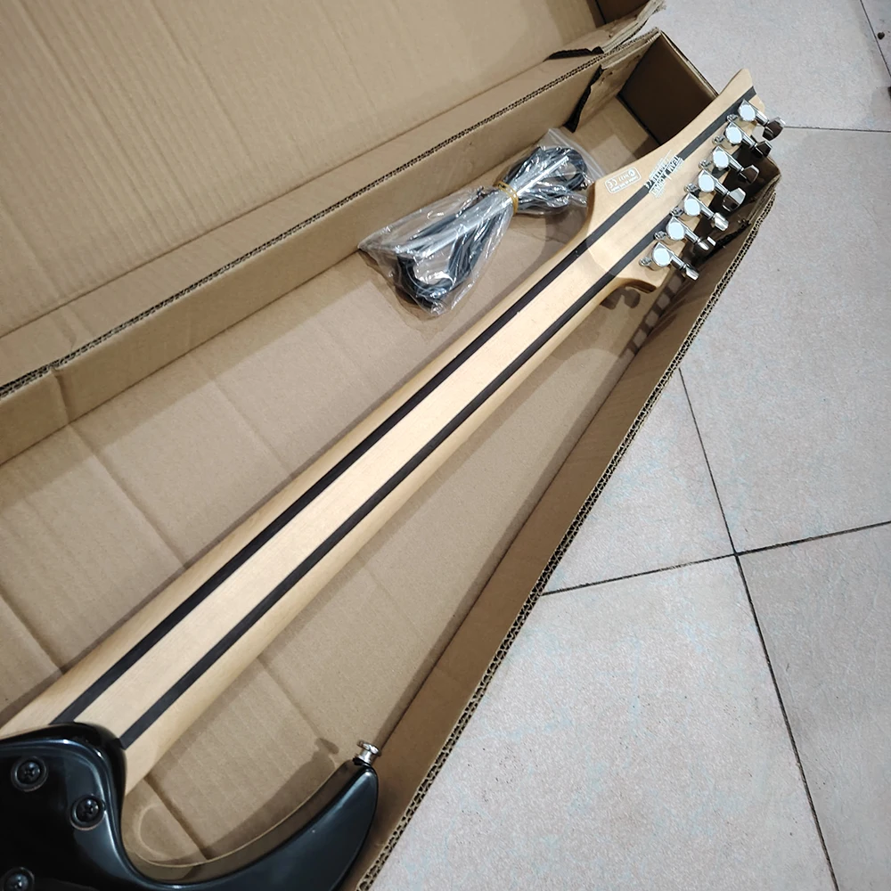 In stock Ib anez Universe 7 strings, five pieces Maple Neck, harp body shells, need more pictures Contact seller,fast shipping