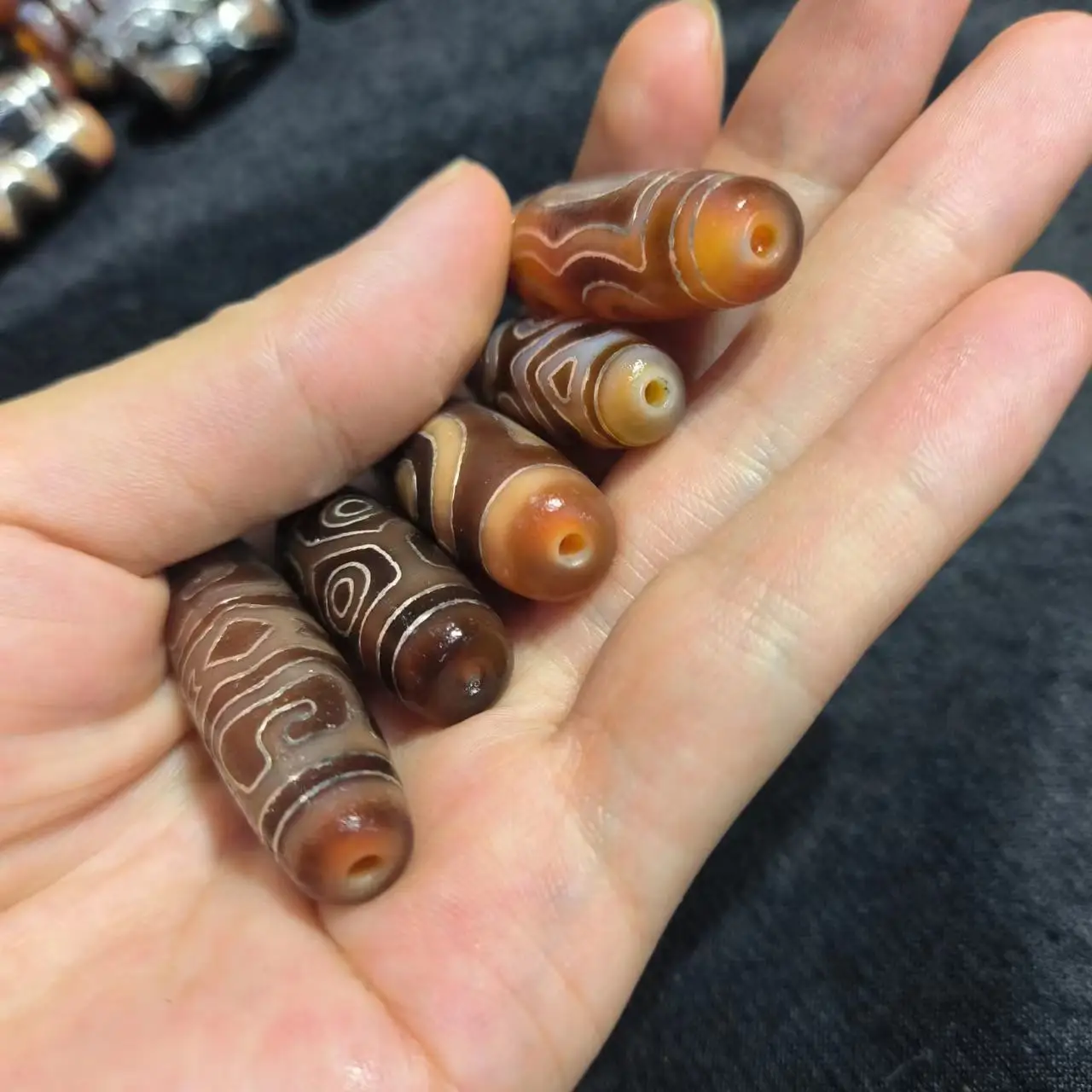 1pcs/lot Natural Old Agate Dzi red white core weathered pattern Inlaid silver wire Various patterns precious accessories gem