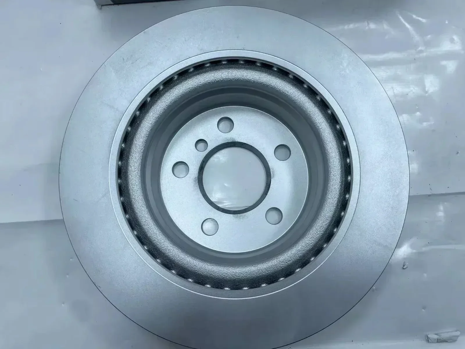 Suitable for the new Xuanyi Bluebird Infiniti ESQ front wheel brake disc