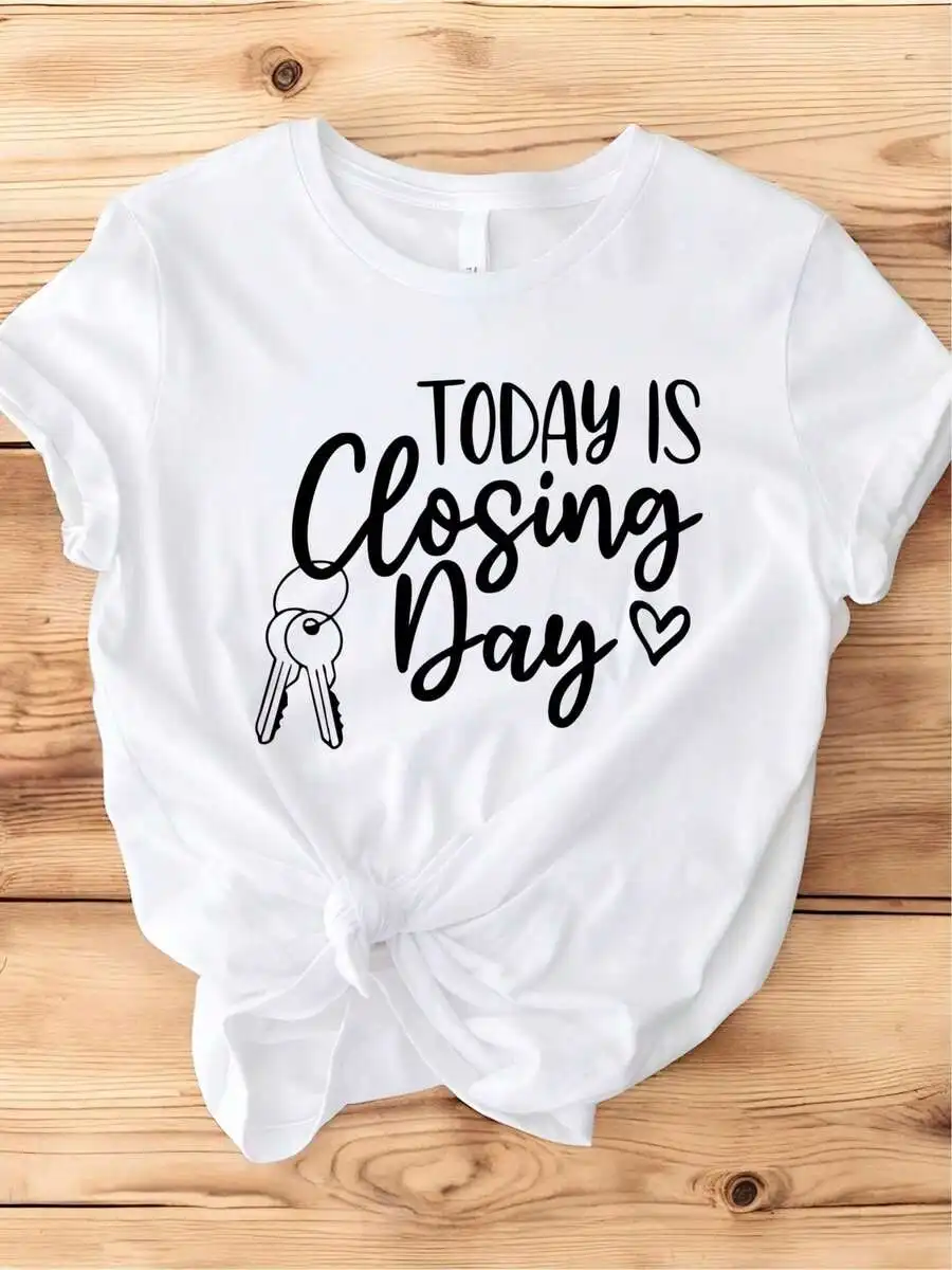 1 Piece TF63 Real Estate Agent Signing Day T-Shirt - Funny Key Pattern, Black Background With White Letters - 180g Heavy Cotton