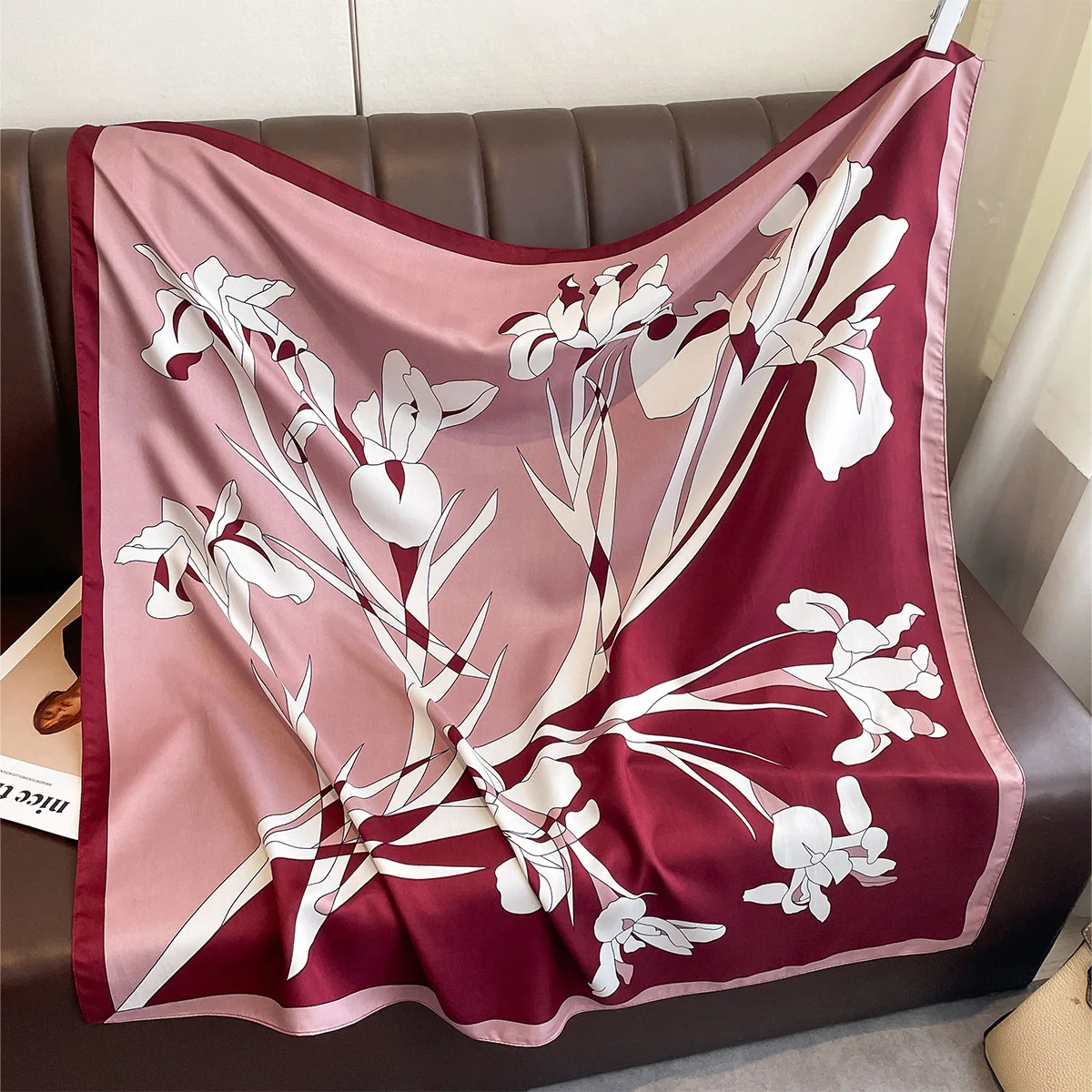 

Квадратный шарф с точечным принтом для женщин, шелковая шаль, шейный платок, женские ленты для волос, повязка на голову, платок, атласный хиджаб, бандана