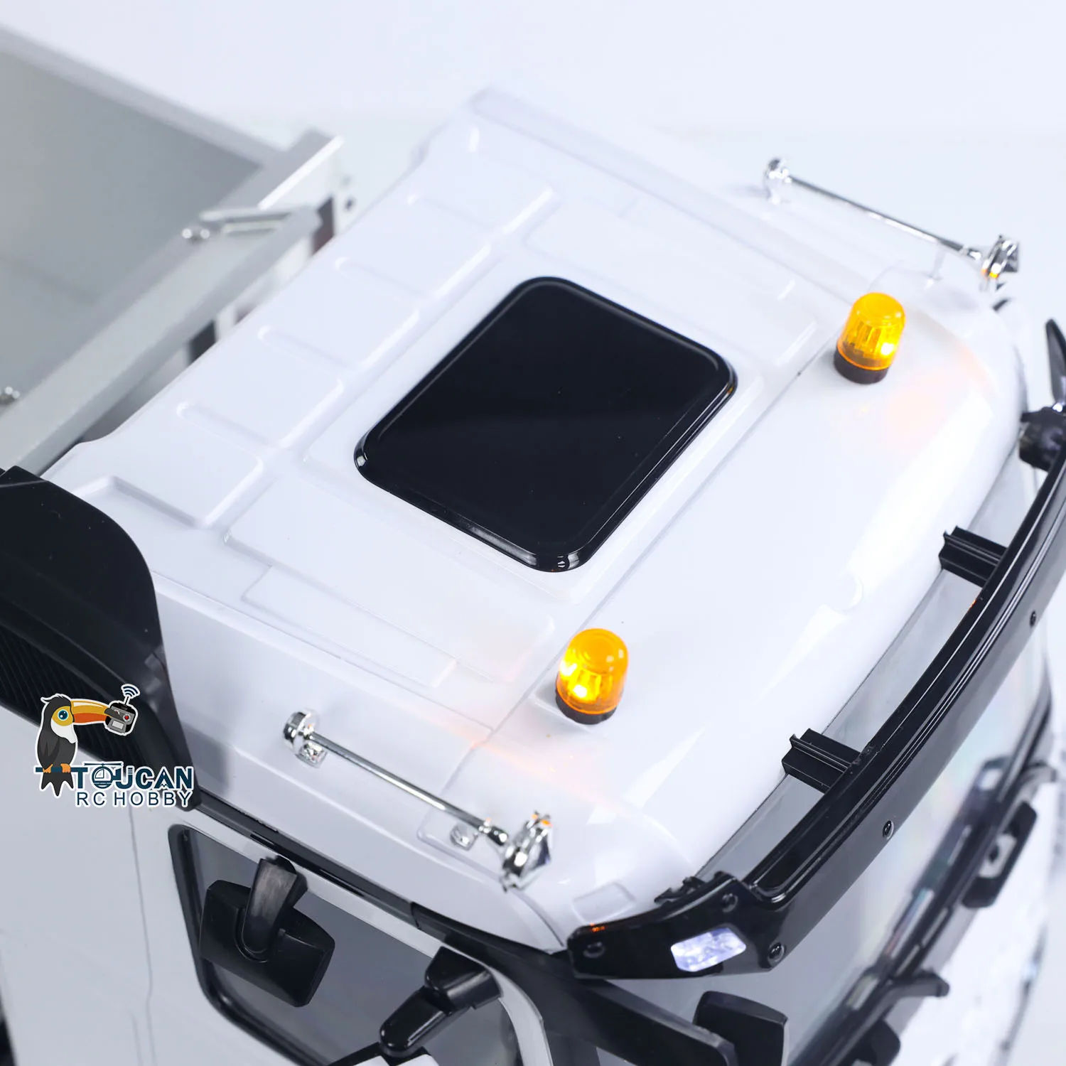 

Игрушечный радиоуправляемый самосвал 1/14 с гидравликой, модель 3348, 6x6, металлическое шасси, 2 скорости, звук и свет, DIY кабина, на пульте управления, для мальчиков