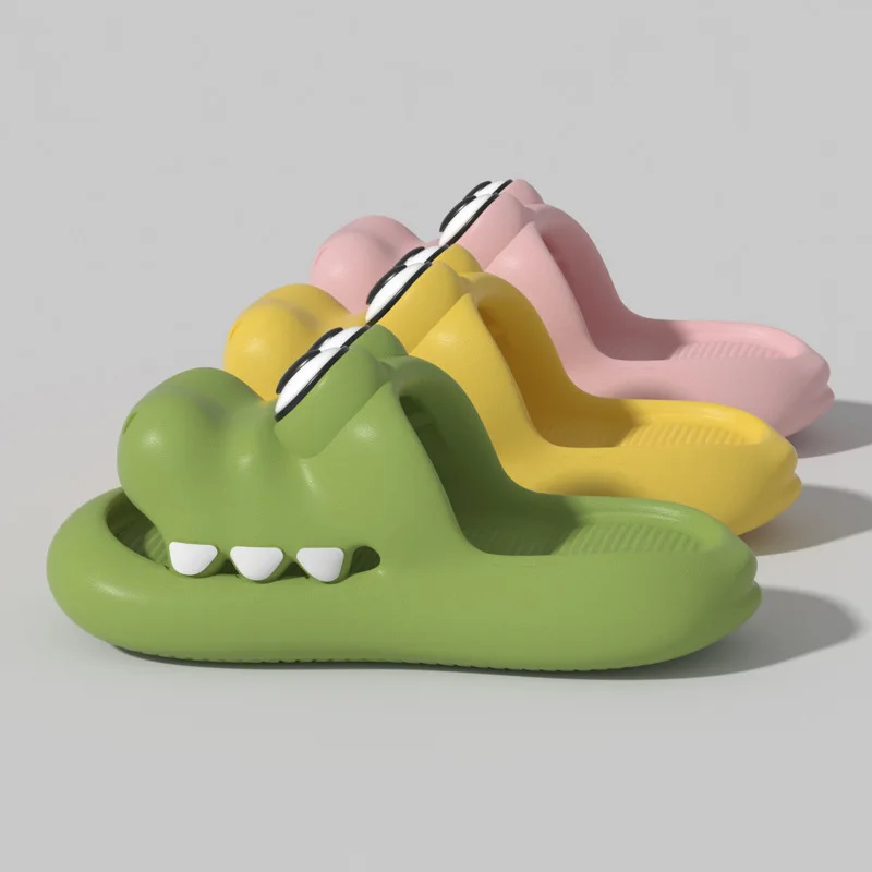 Casual Platform Slippers Women Flats House Cute Cartoon Designer Shoes Girls Fashion Popular Summer Beach Footwear Comfortable