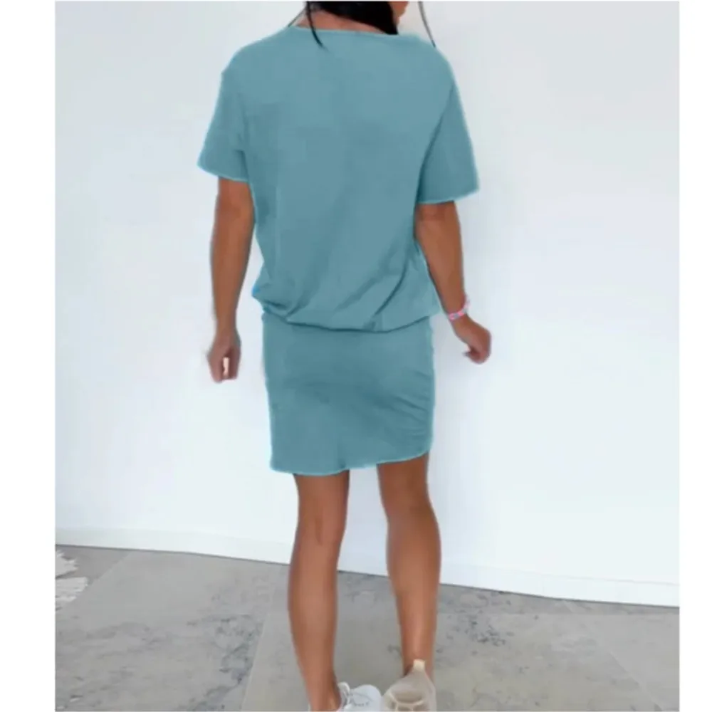カジュアルなOネック半袖Tシャツ、ヒップにフィットするレディースワンピース、ファッショナブルなルーズTシャツ、シンプルな女性用ワンピース、ショートスカート、2025