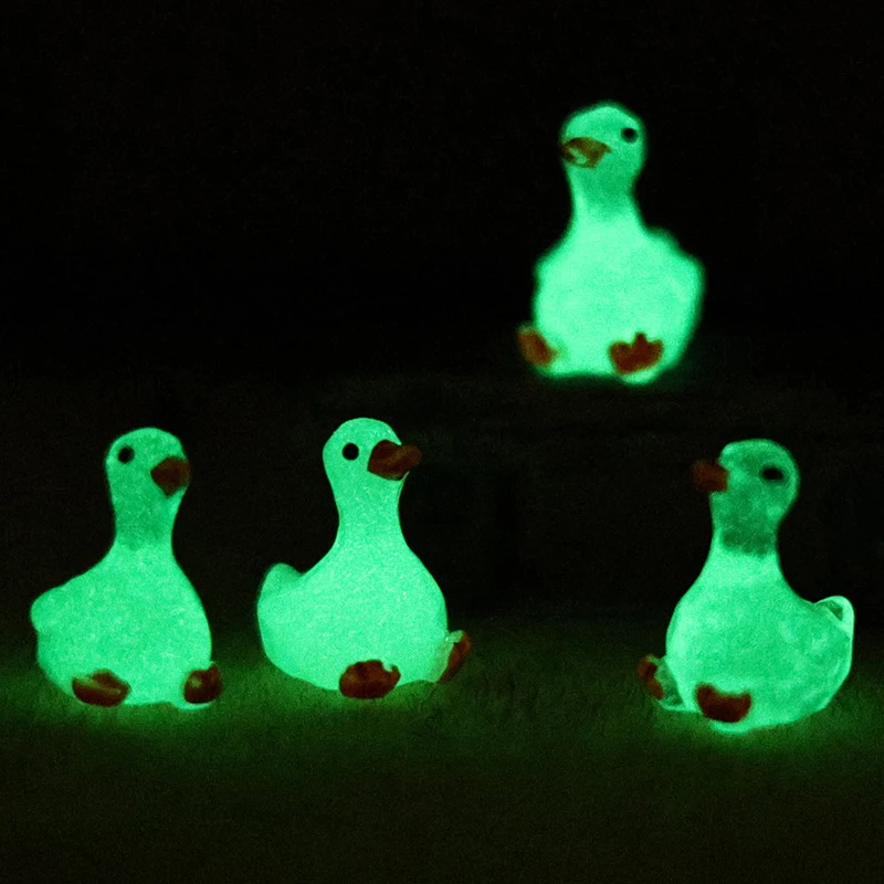 Luminoso Mini anatra Micro paesaggio accessori fai da te figurine In miniatura fata decorazione della casa Glow In The Dark