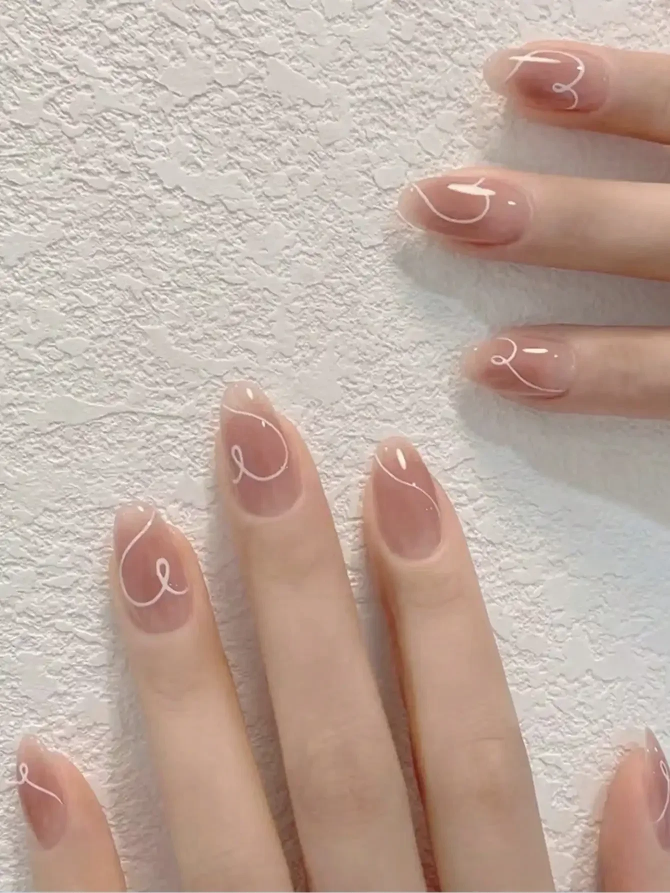 

24pcs Short Oval 3D Gel Nail Stickers, Create Floral Nail Art, Paired With Faux Pearl Design, French Acrylic Press-On Nails, Short Size Perfectly Fits Nail, Includes: 1pc Jelly Gel And 1pc Nail File