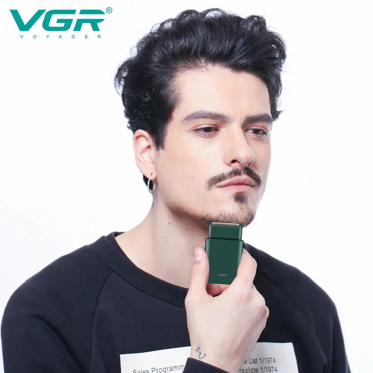 VGR Electric Shaver Professional Beard Trimmer Shaver Push White Reciprocating Shaver Convenient to Carry Shaving Machine V-390