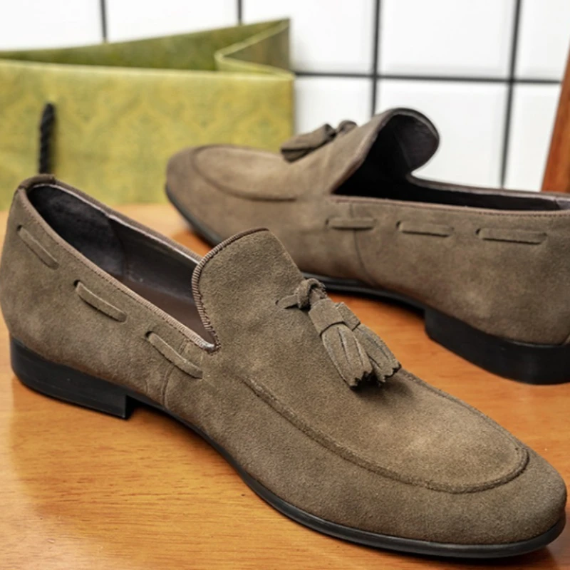 

Men Loafers Shoes Genuine Leather Solid Color Tassel Decoration Professional Classic Business Men Shoes