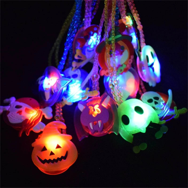 12 pezzi collana zucca Halloween collane lampeggianti ciondolo a LED luminoso decorazioni per feste Halloween bambini