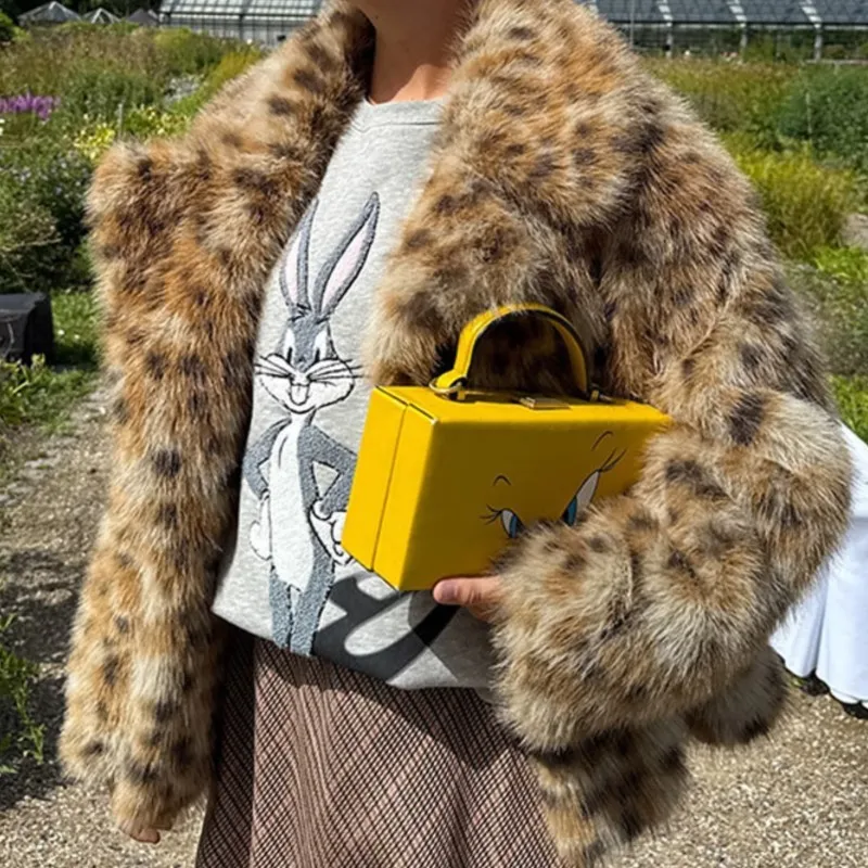 Herbst-Winter, verdicktes warmes Fell, flauschig, schick, Leoparden-Jacken, Oberbekleidung, 2025, neue mittlere Kunstpelz-Umlegekragen-Jacken, Mäntel