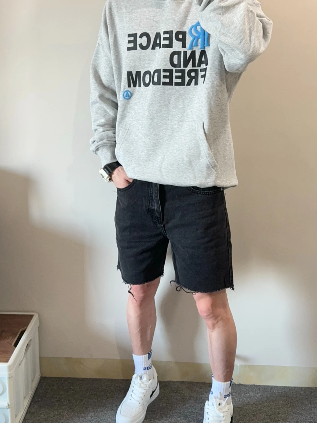 

Мужские черные джинсовые шорты Slim Fit из стрейч-материала для повседневного уличного стиля