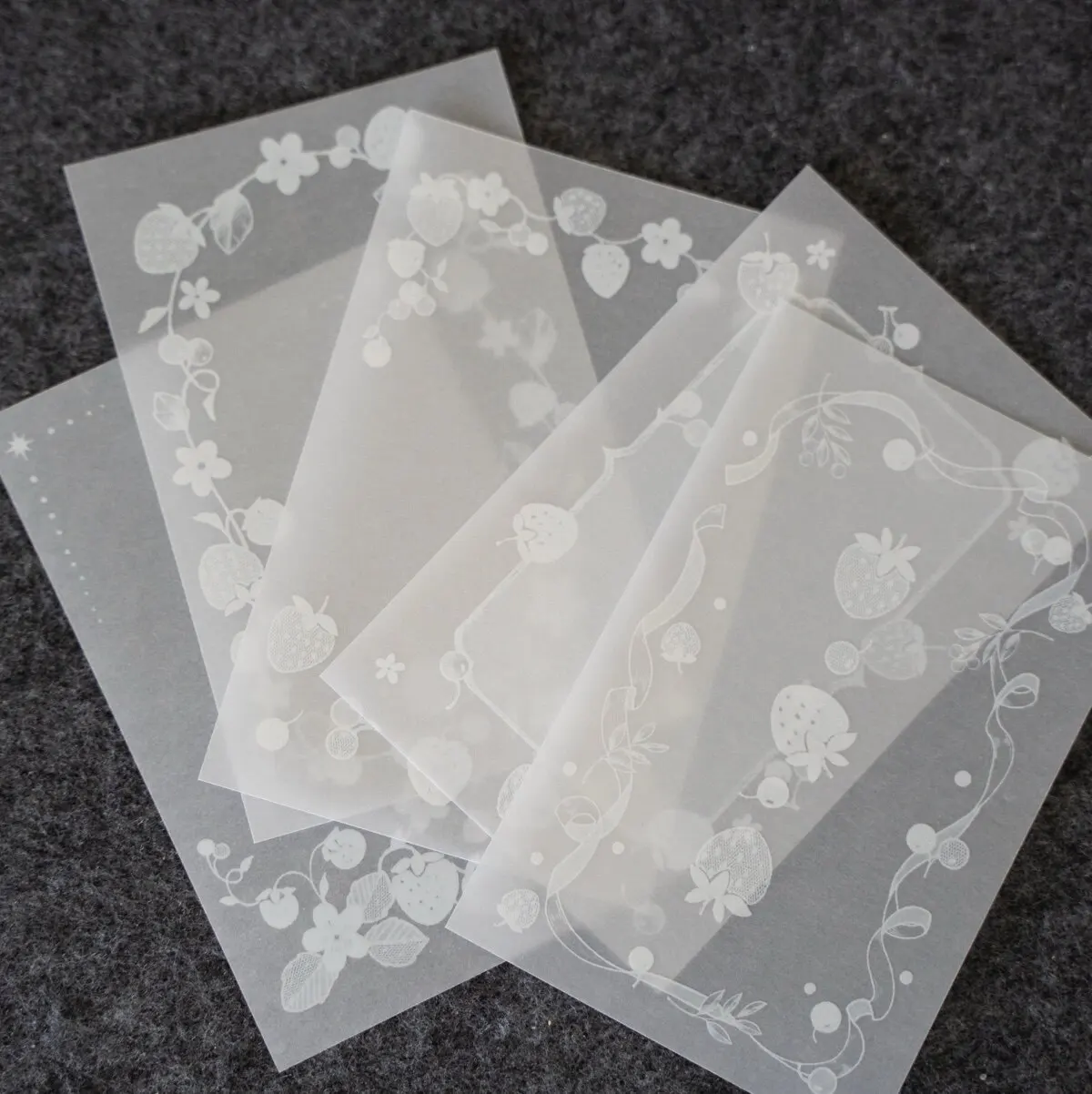 Aesthetic Lace Strawberry Vellum Paper Pre-punched Decorative Inserts for M5 Planner 20 Sheets 6.5cm x 10.7cm Refill Pages