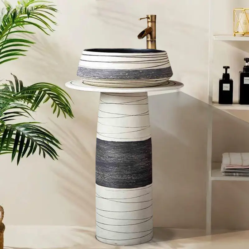 Ceramic integrated Chinese-style round base washbasin with single-hole faucet installation suitable for balconies